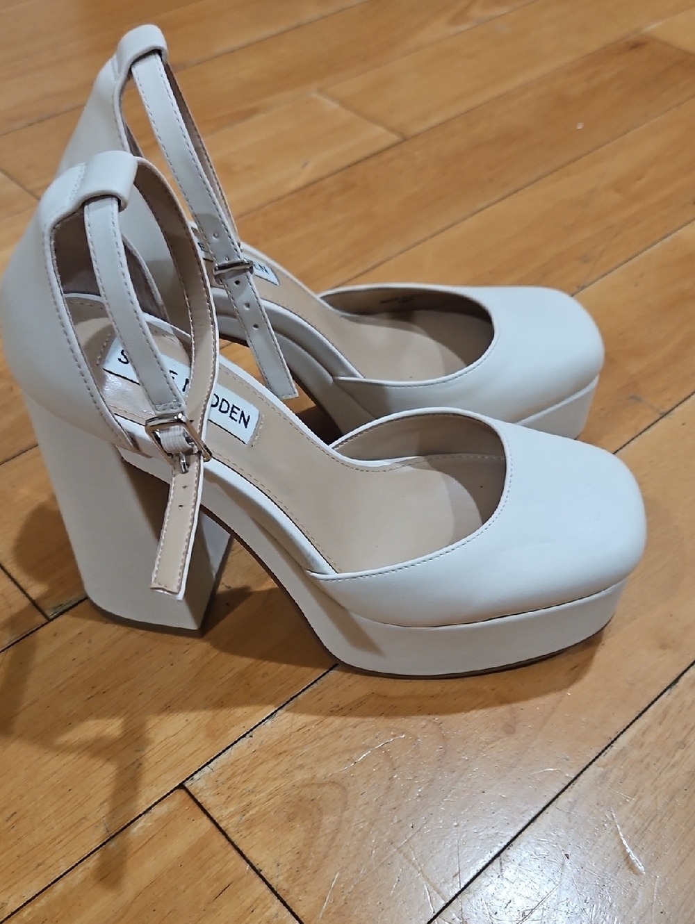 Steve Madden Platform White 4.5" Inch Block Heel